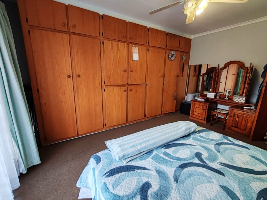 3 Bedroom Property for Sale in Kannoniers Park North West